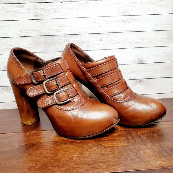 Chloe Shoes - Chloé Brown Silverado Buckle Platform Ankle Bootie